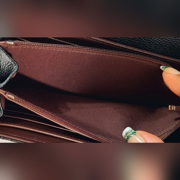 EUC CHANEL Long Wallet - Black Quilted Caviar Leather Flap w/SHW - Picture 15 of 15